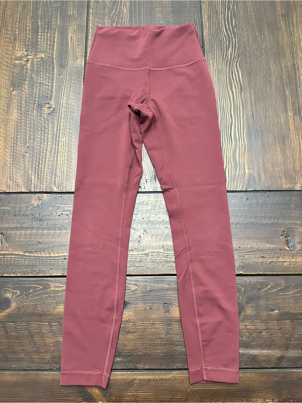 Lululemon Wunder Train Size 4 Maroon 25” Inseam